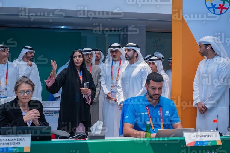 الشيخ حمدان بن محمد خلال تكريم المشاركين