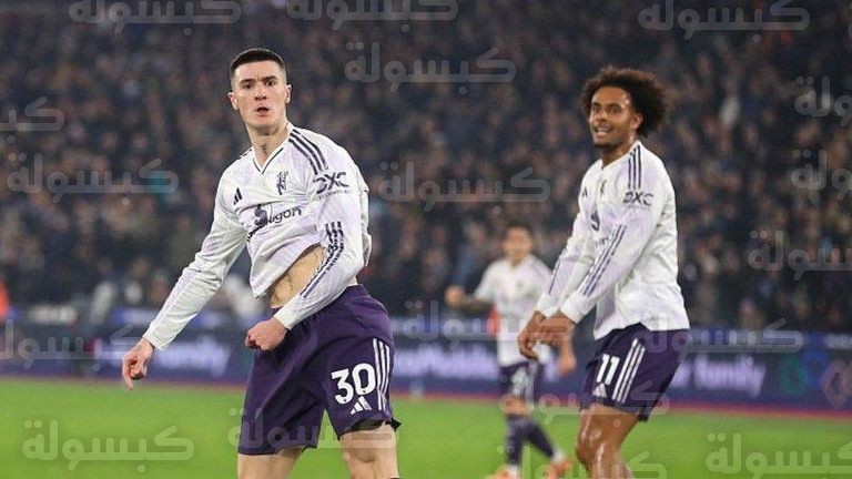 مايكل كاريك مدرب مانشستر يونايتد يقود الفريق للانتصارات