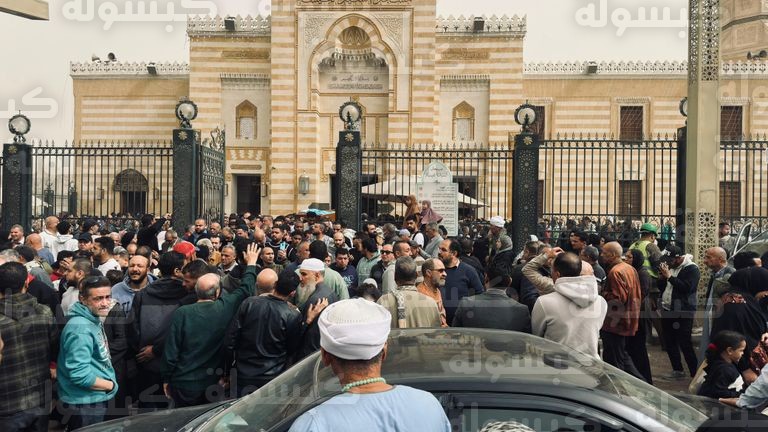 مراسم تشييع جثمان والدة عبير فاروق