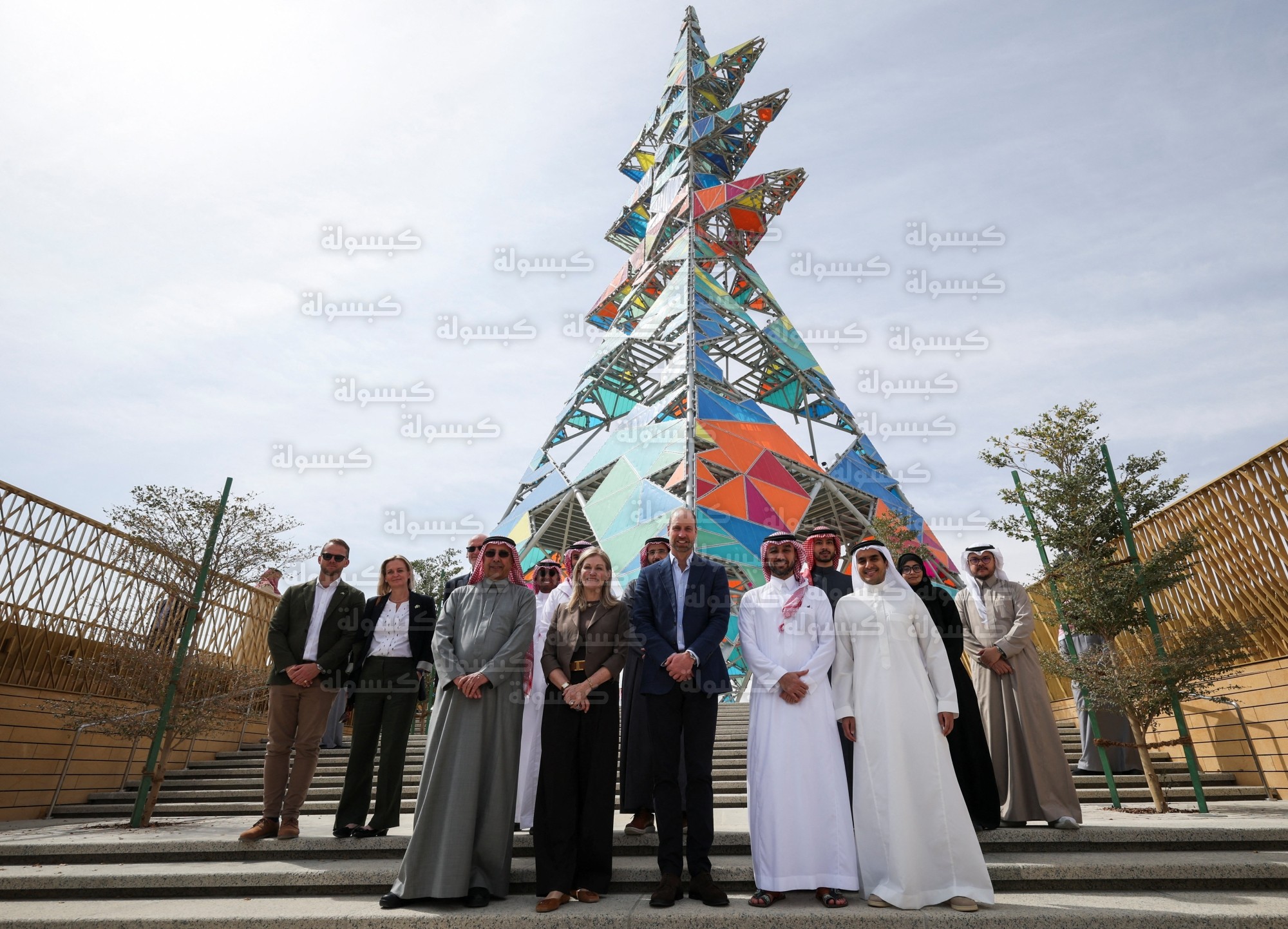 وزير الرياضة والأمير ويليام في جولة بالمسار الرياضي