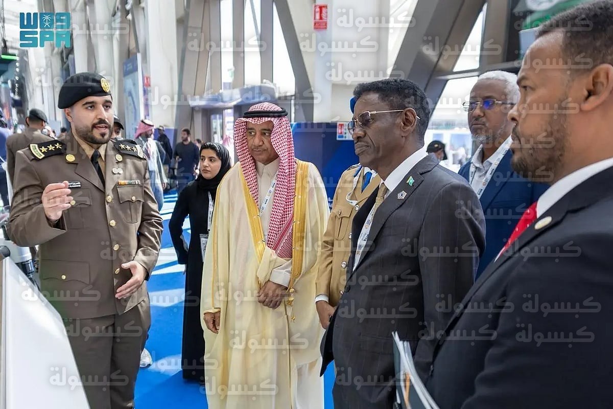 وزير الأمن الصومالي في جناح وزارة الداخلية السعودية - معرض الدفاع 2026
