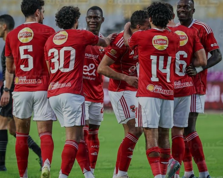 الأهلي يحسم كلاسيكو الإسماعيلي بثنائية وبيراميدز يلاحق الصدارة في ليلة اشتعال المربع الذهبي بالدوري المصري