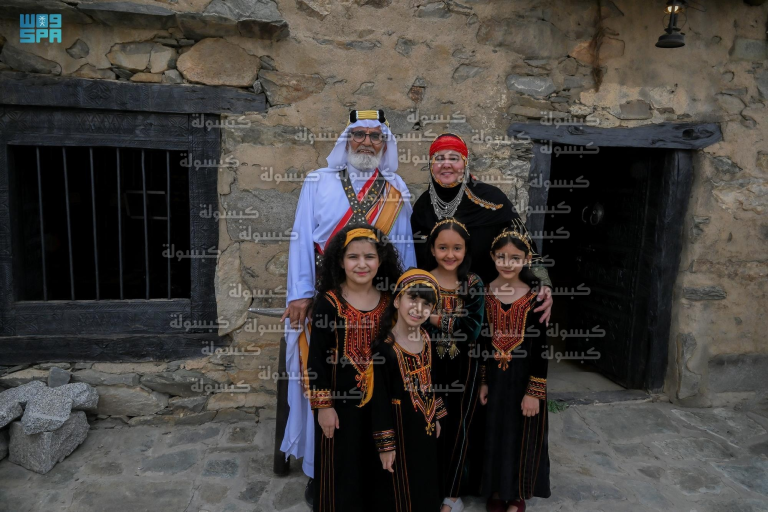 المملكة تتوشح بالأخضر في ذكرى يوم التأسيس 2026 وسط إقبال تاريخي على اقتناء الأزياء التراثية