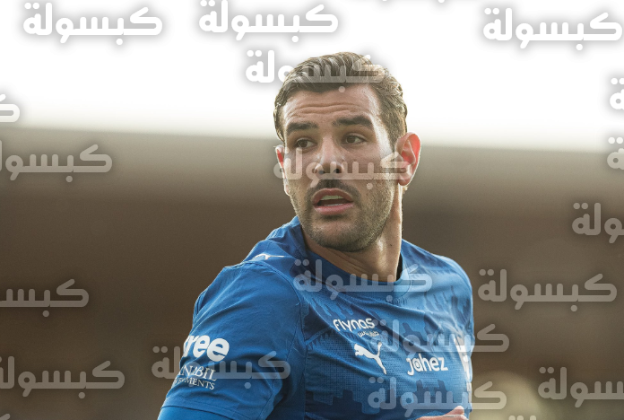 ثيو هيرنانديز يدعم قائمة الهلال وبنزيما يواجه فريقه السابق في كلاسيكو المملكة أرينا
