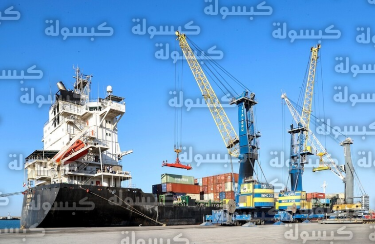 حقيقة توقف حركة السفن التجارية نحو إيران وتفاصيل بيان جمعية الشحن الصادر اليوم